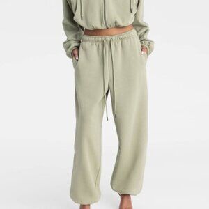 KBB by KAHLANA Women's High-Rise Straight Leg 'The Dwayne Sweats' - Olive Green